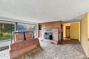 94921 Lindgren Ln, North Bend, OR 97459 - Photo 9