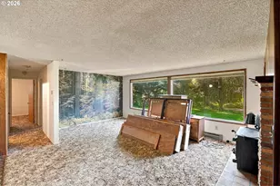 94921 Lindgren Ln, North Bend, OR 97459 - Photo 7