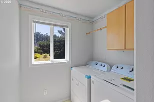 935 SW 7th St, Lincoln City, OR 97367 - Photo 21