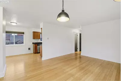 2301 SE Caruthers St #10, Portland, OR 97214 - Photo 5
