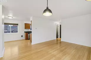 2301 SE Caruthers St, Portland, OR 97214 - Photo 5