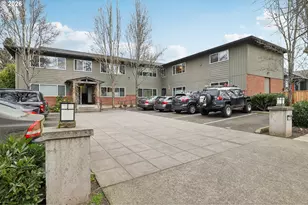 2301 SE Caruthers St, Portland, OR 97214 - Photo 1