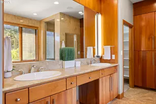 268 SW Forest Cove Rd, West Linn, OR 97068 - Photo 17