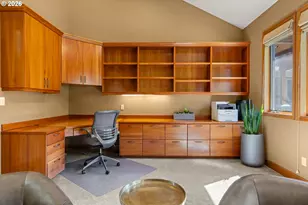 268 SW Forest Cove Rd, West Linn, OR 97068 - Photo 21