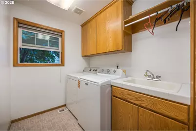 2015 Chase Loop SW, Albany, OR 97321 - Photo 15