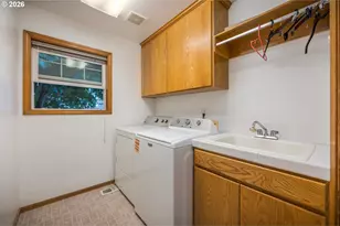 2015 Chase Loop SW, Albany, OR 97321 - Photo 15