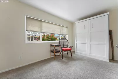 198 N Hayden Bay Dr, Portland, OR 97217 - Photo 15