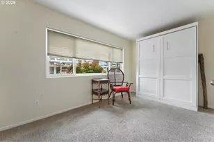 198 N Hayden Bay Dr, Portland, OR 97217 - Photo 15