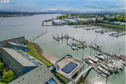 198 N Hayden Bay Dr, Portland, OR 97217 - Photo 3