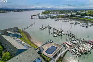 198 N Hayden Bay Dr, Portland, OR 97217 - Photo 3