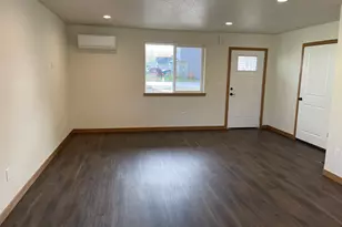 300 N Jellison St, Amity, OR 97101 - Photo 17