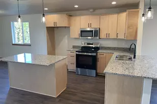 300 N Jellison St, Amity, OR 97101 - Photo 11