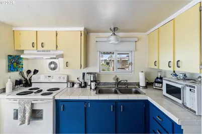 205 S 54th St #12, Springfield, OR 97478 - Photo 3