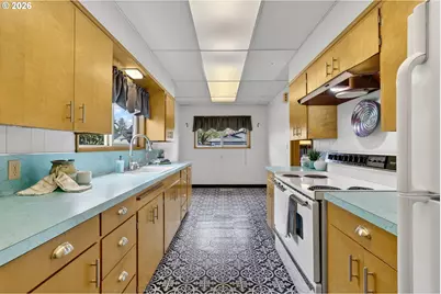 329 SE Linden Ct, Gresham, OR 97080 - Photo 15