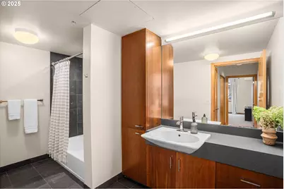 1130 NW 12th Ave #516, Portland, OR 97209 - Photo 19