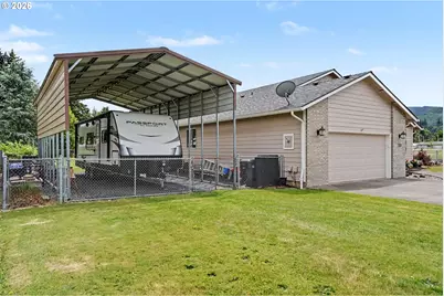 762 3rd St, Lyons, OR 97358 - Photo 3