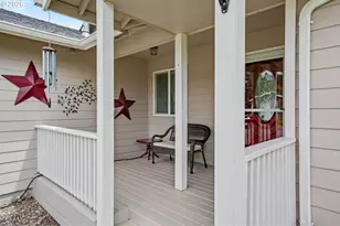 762 3rd St, Lyons, OR 97358 - Photo 9