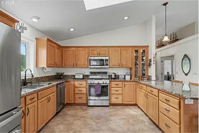 762 3rd St, Lyons, OR 97358 - Photo 15