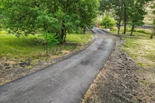 445 Hatfield Dr, Roseburg, OR 97470 - Photo 39