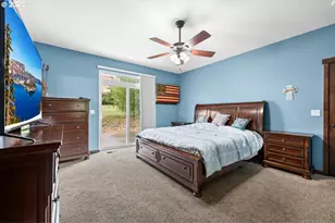 445 Hatfield Dr, Roseburg, OR 97470 - Photo 17