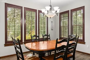 445 Hatfield Dr, Roseburg, OR 97470 - Photo 11