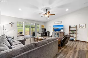 445 Hatfield Dr, Roseburg, OR 97470 - Photo 21