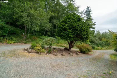 305 9th St, Garibaldi, OR 97118 - Photo 15