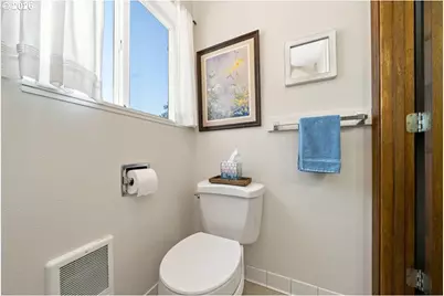 305 9th St, Garibaldi, OR 97118 - Photo 29