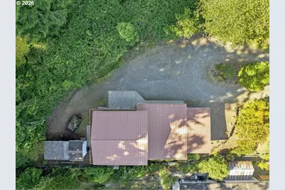 305 9th St, Garibaldi, OR 97118 - Photo 9