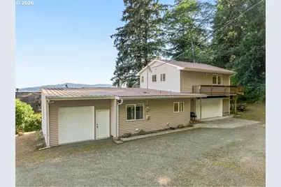 305 9th St, Garibaldi, OR 97118 - Photo 3