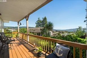 305 9th St, Garibaldi, OR 97118 - Photo 37