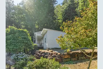 305 9th St, Garibaldi, OR 97118 - Photo 17