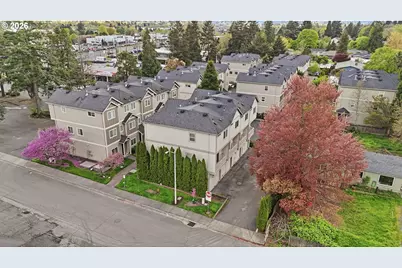 10308 SW Hollyridge Ln, Beaverton, OR 97005 - Photo 27