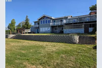 936 Richmond St, The Dalles, OR 97058 - Photo 1