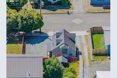 451 4th St, Myrtle Point, OR 97458 - Photo 7
