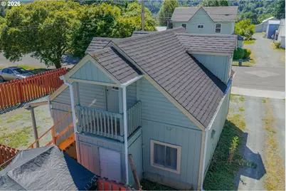 451 4th St, Myrtle Point, OR 97458 - Photo 5