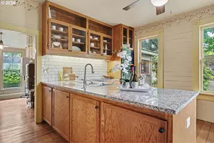 404 SW 6th St, Corvallis, OR 97333 - Photo 41