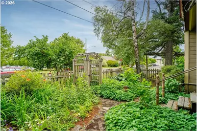404 SW 6th St, Corvallis, OR 97333 - Photo 15