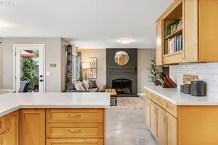 13270 Princeton Ct, Lake Oswego, OR 97035 - Photo 5