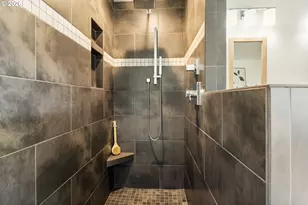 13270 Princeton Ct, Lake Oswego, OR 97035 - Photo 15