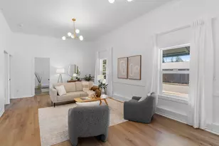 2541 SE 136th Ave, Portland, OR 97236 - Photo 9