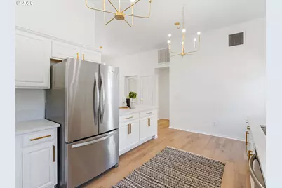 2541 SE 136th Ave, Portland, OR 97236 - Photo 15