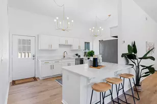 2541 SE 136th Ave, Portland, OR 97236 - Photo 5