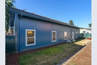 2541 SE 136th Ave, Portland, OR 97236 - Photo 31