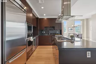 1920 S River Dr, Portland, OR 97201 - Photo 21