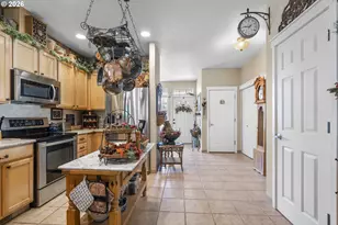981 Wild Rose Ct, Independence, OR 97351 - Photo 5