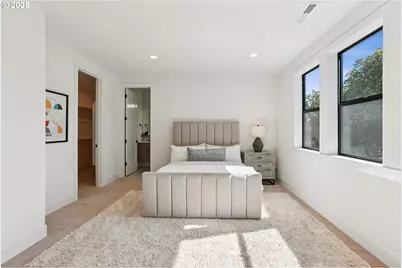 9375 SW 8th Ave, Portland, OR 97219 - Photo 35