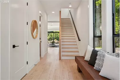 9375 SW 8th Ave, Portland, OR 97219 - Photo 3