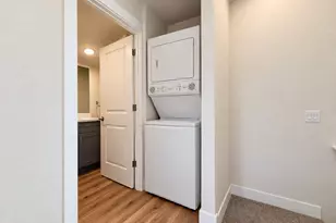 16317 SE Salmon St, Portland, OR 97233 - Photo 13