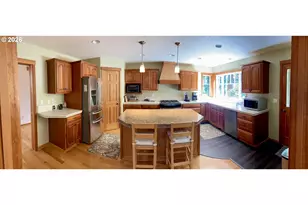 14275 Uplands Dr, Lake Oswego, OR 97034 - Photo 11